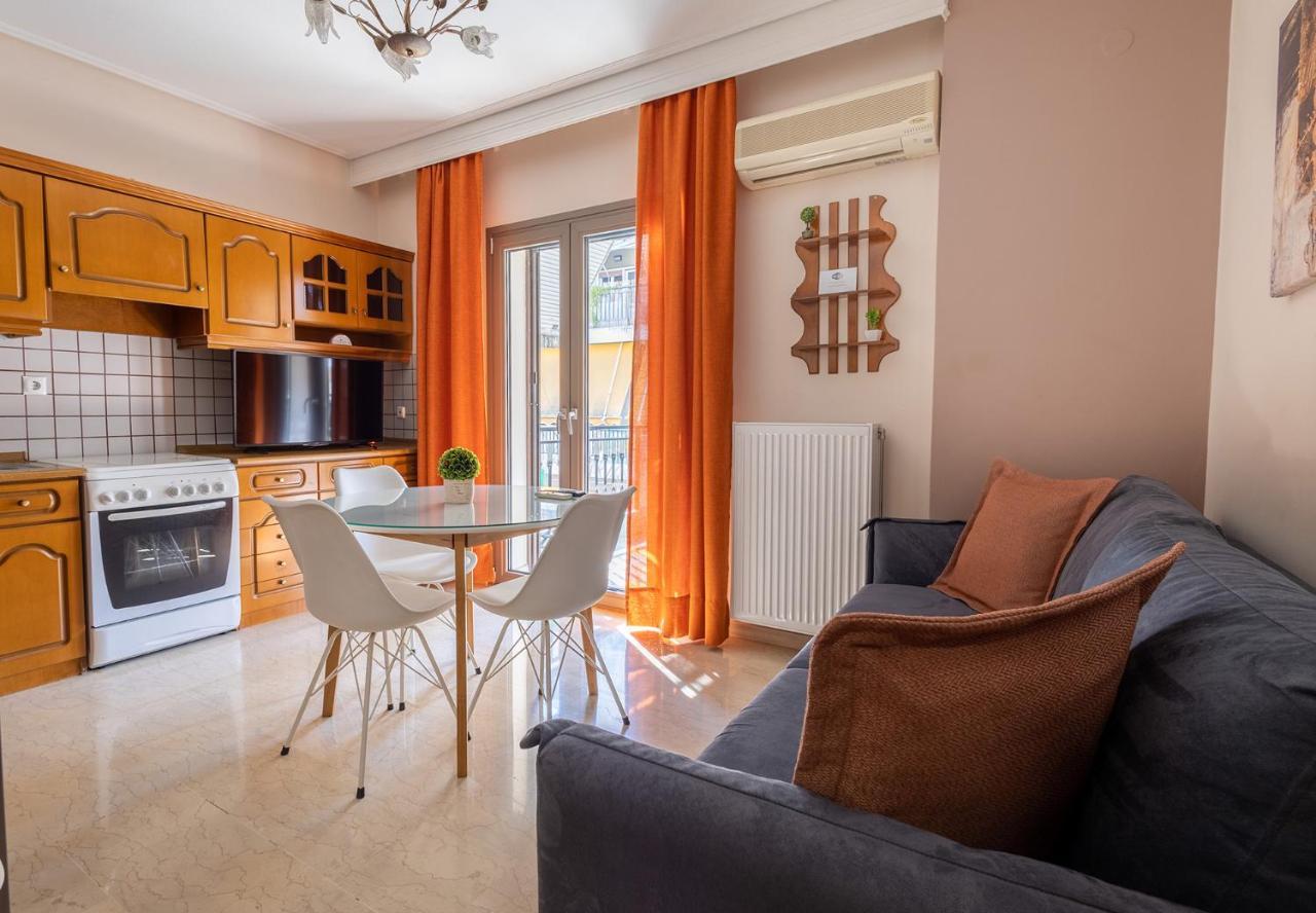 Your Cozy Six Street Apartment ラリサ エクステリア 写真